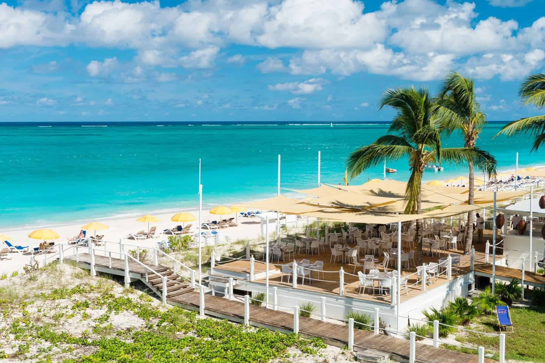 alexandra-resort-beach-side