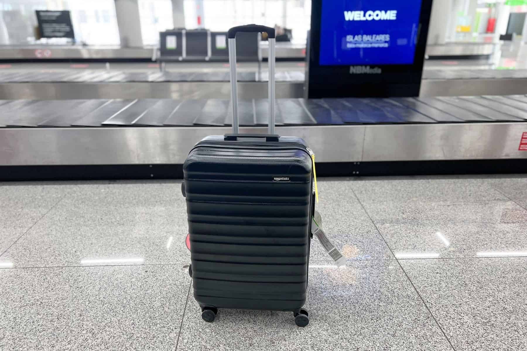 amazonbasics-hardside-expandable-front-side