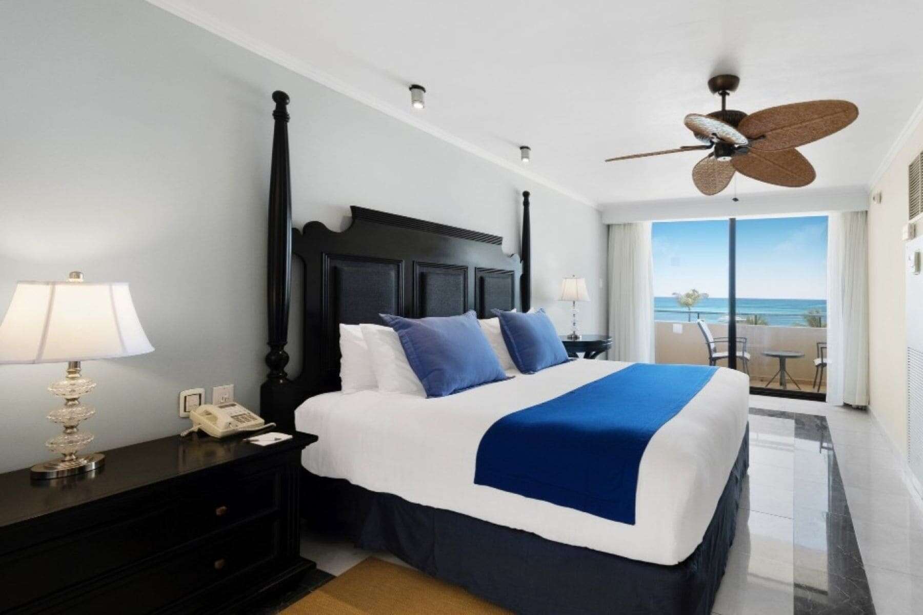barcelo-aruba-resort-bedroom