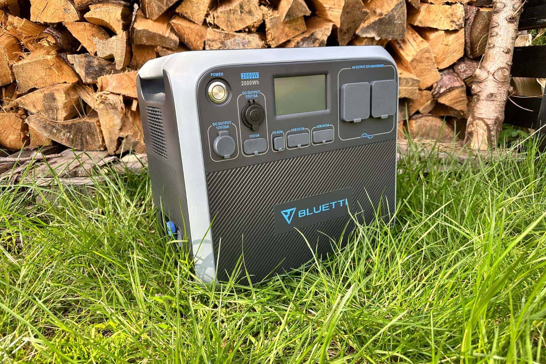 BLUETTI AC200P Power Station