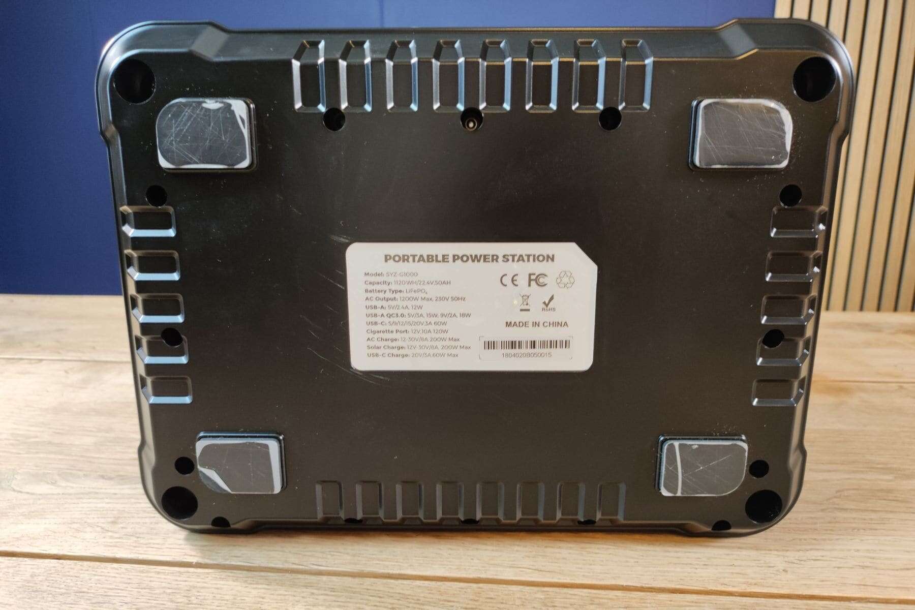 bougerv-fort-1000-portable-power-station-back-view