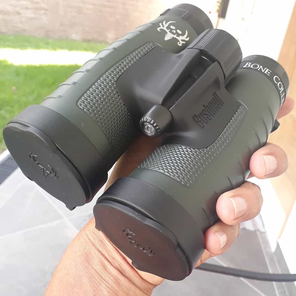bushnell-trophy-bone-collector-binoculars-construction-quality.jpg