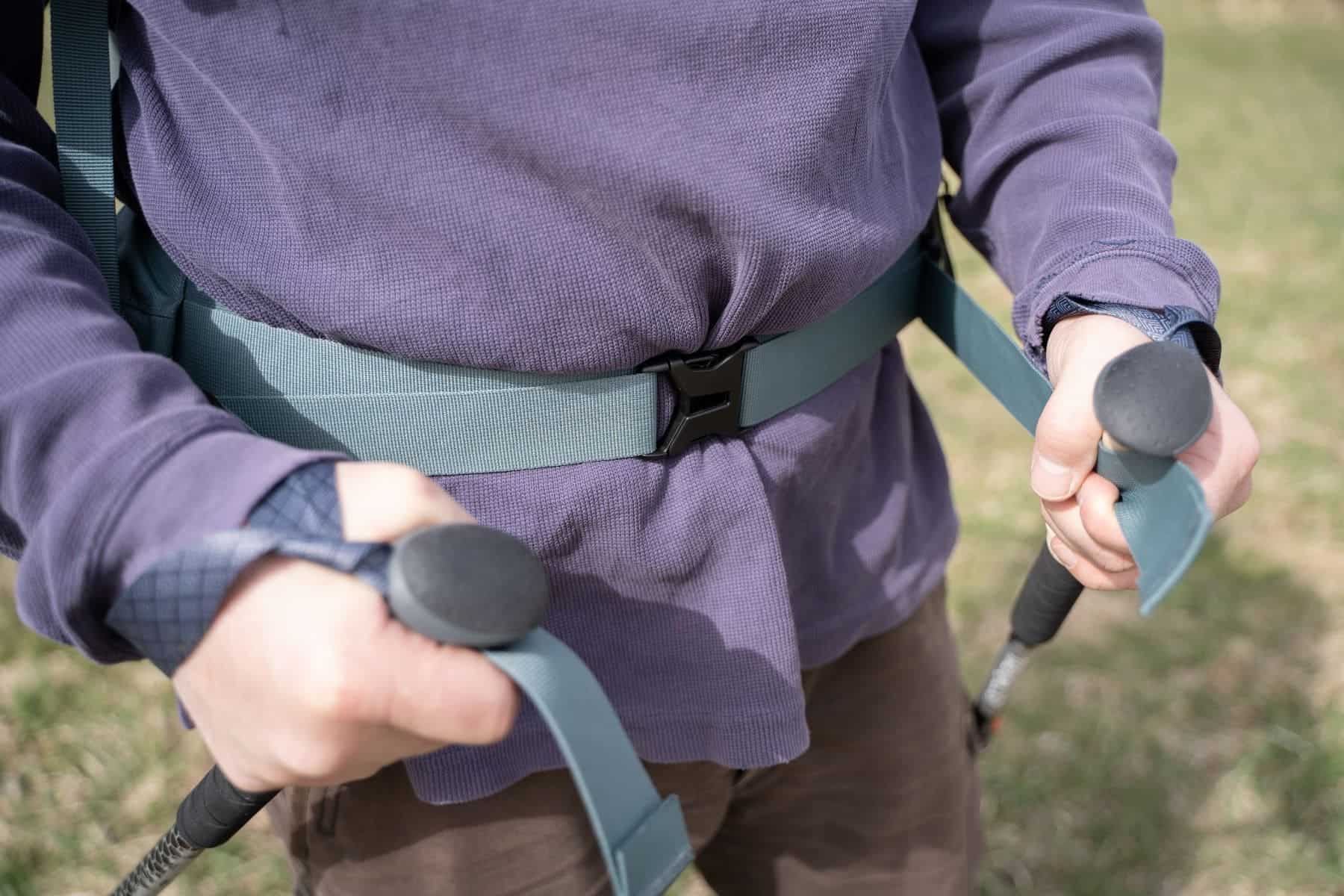 deuter-aircontact-lite-65-10-hip-belt