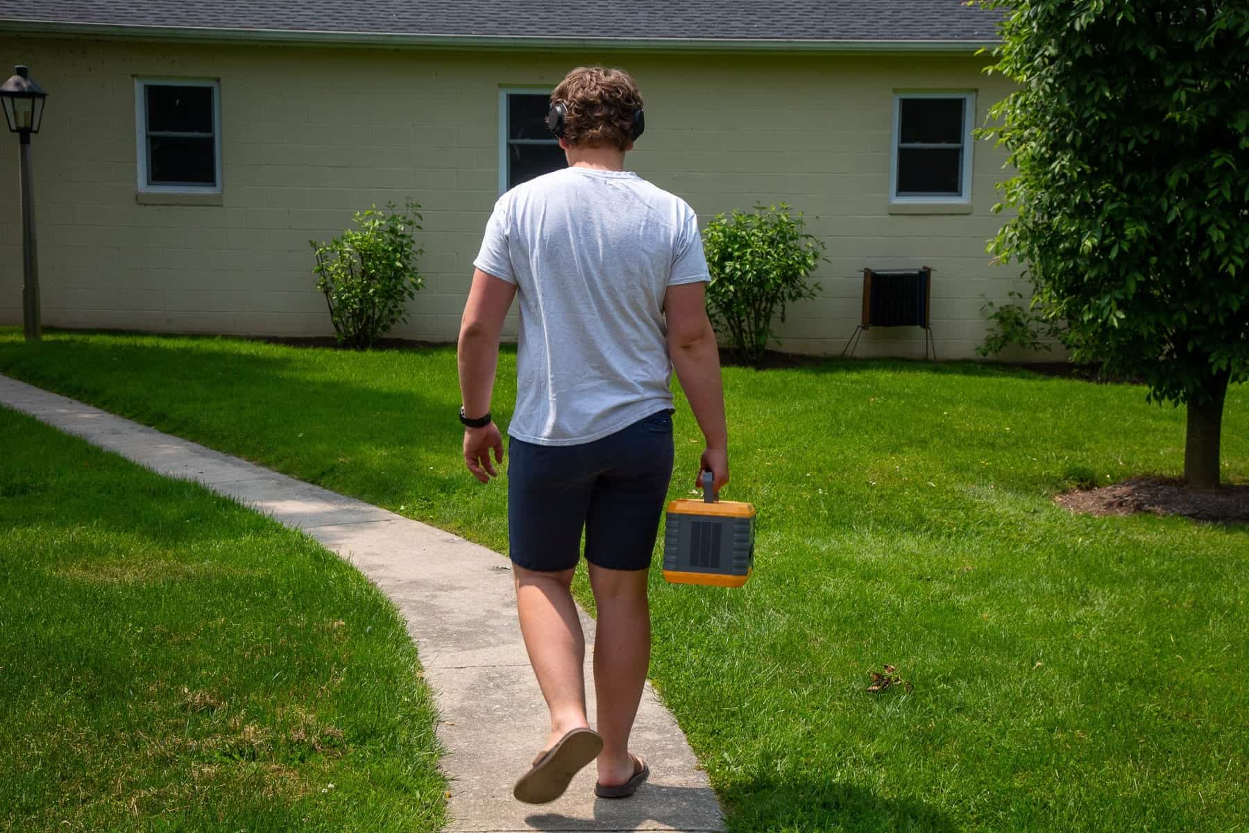 fjdynamics-mp500-portable-power-station-portability