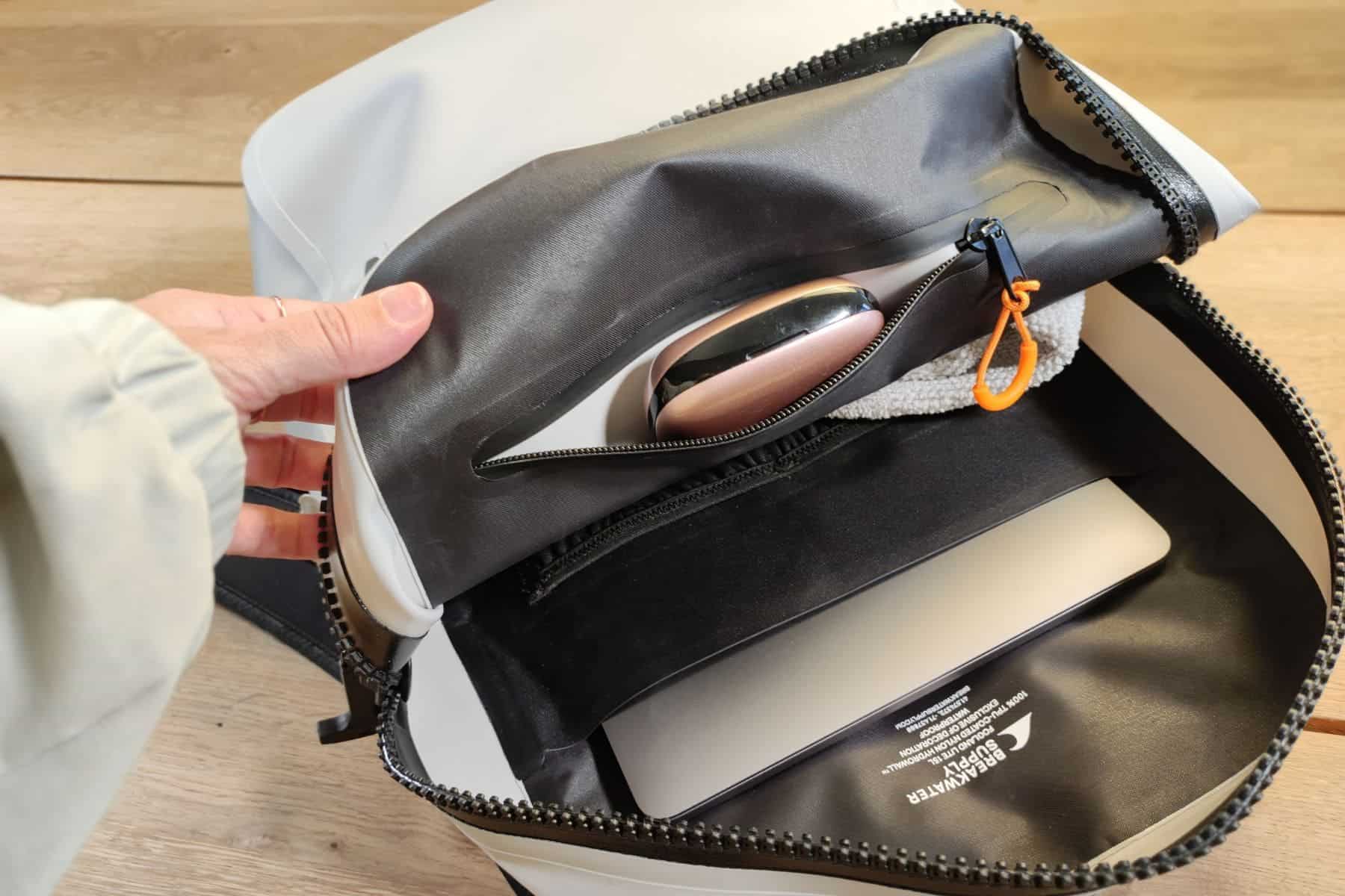 fogland-waterproof-backpack-15-25l-open