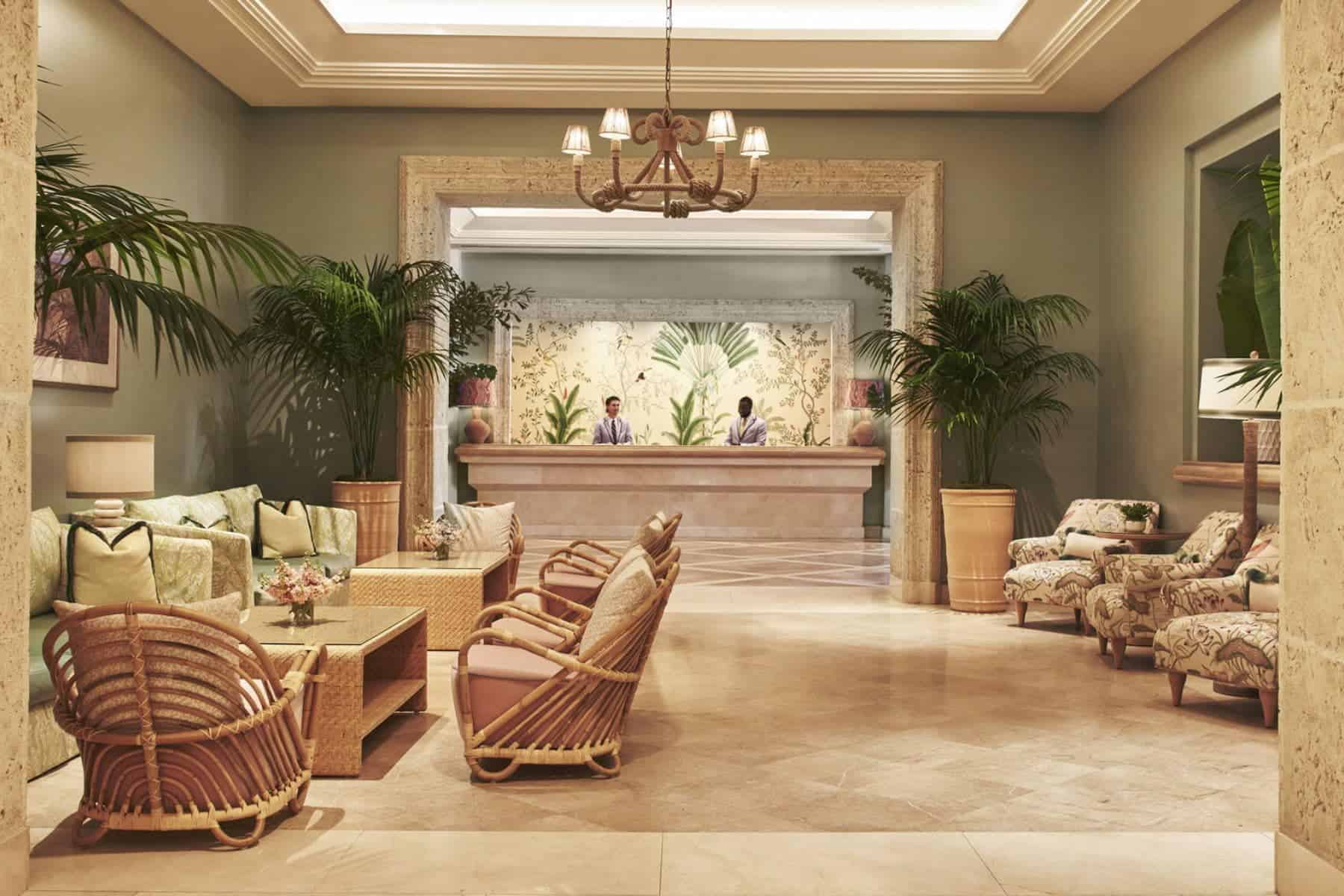 Four Seasons Resort Palm Beach Lobby