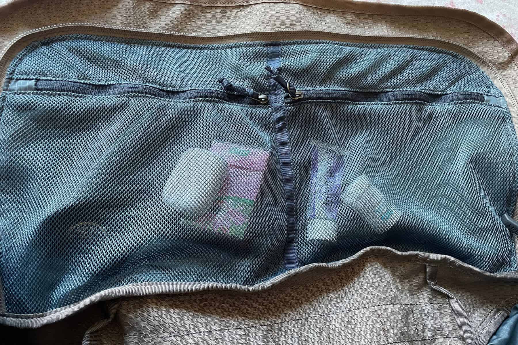 gregory-alpaca-mesh-pockets-lid