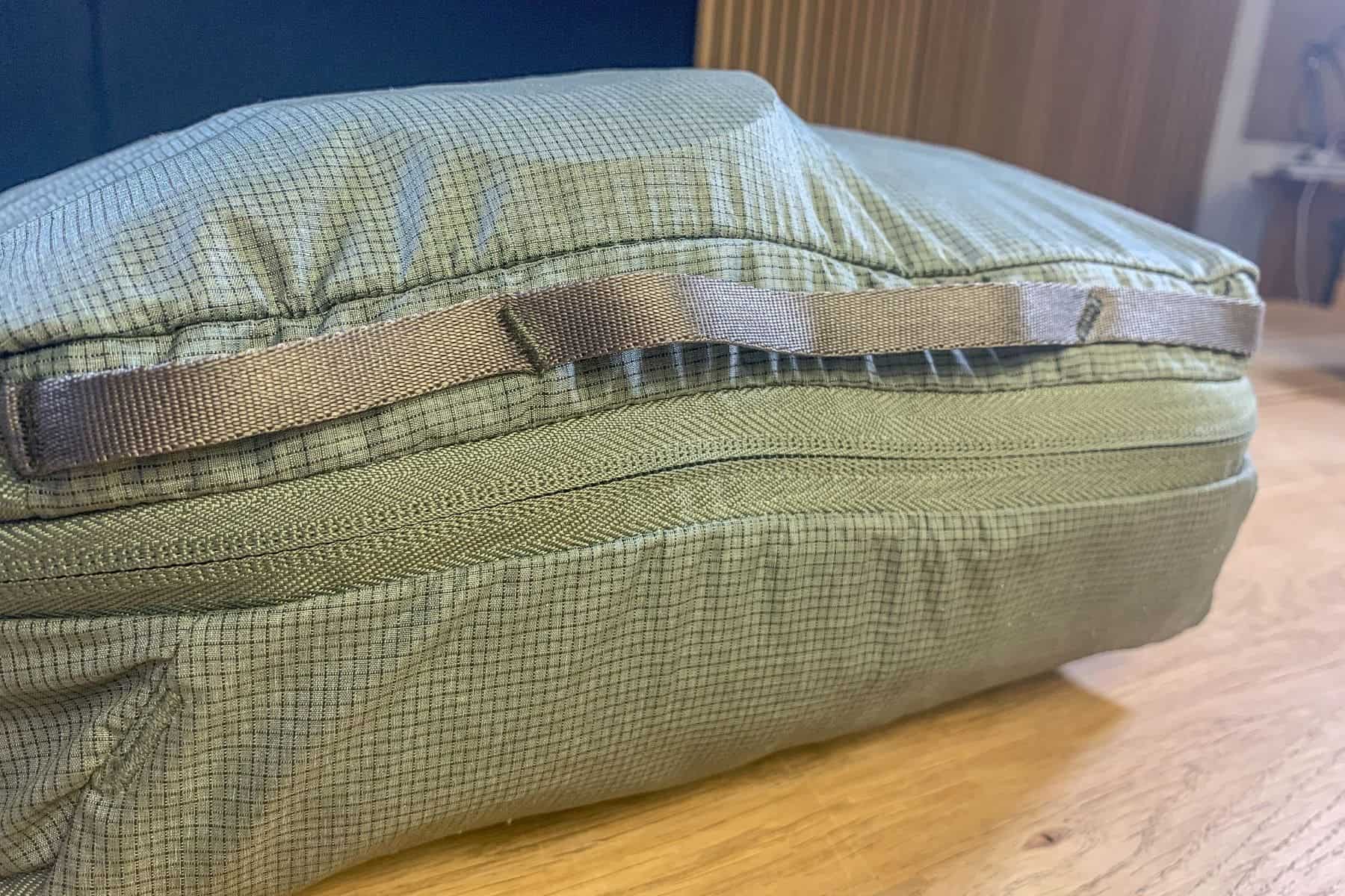 handle of medium peak cube