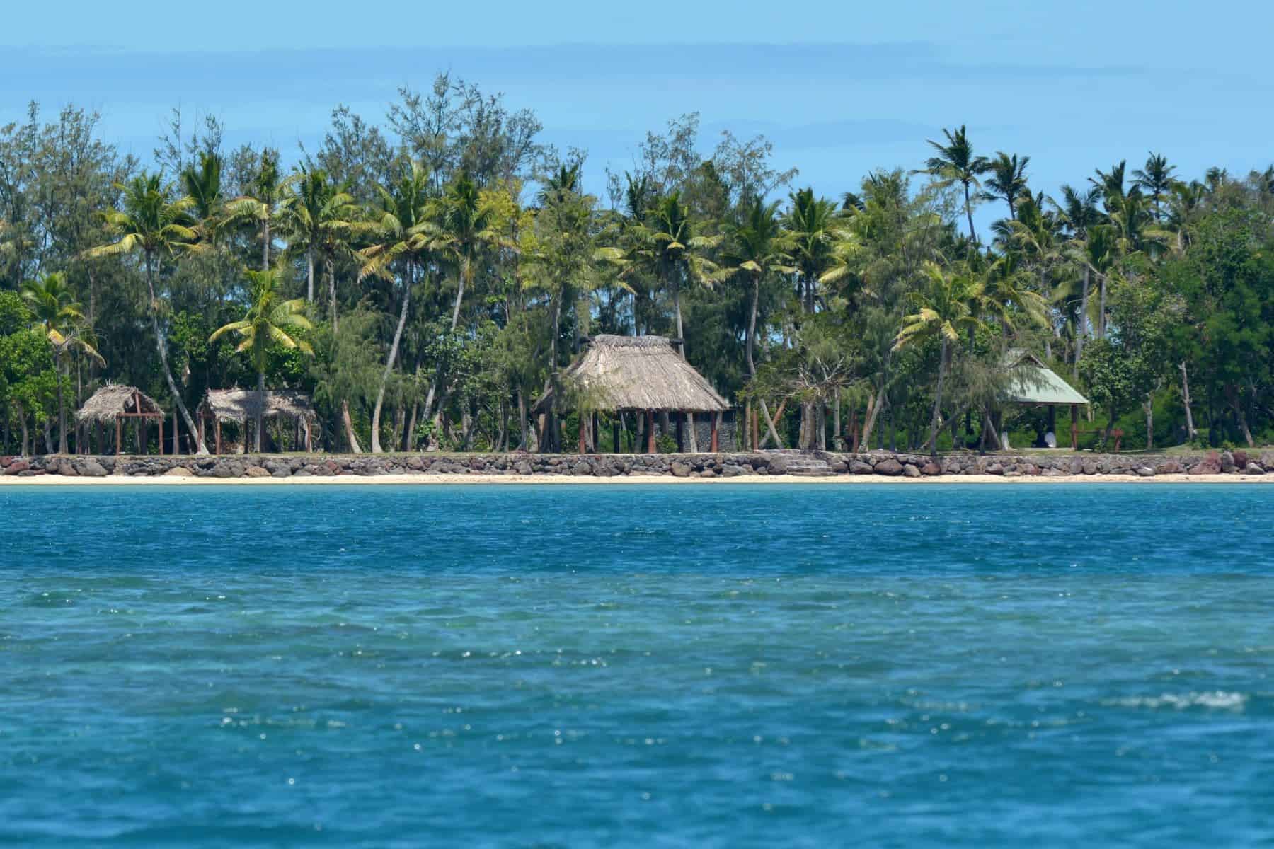 Honeymoon Bay, Devil’s beach, Turtle island