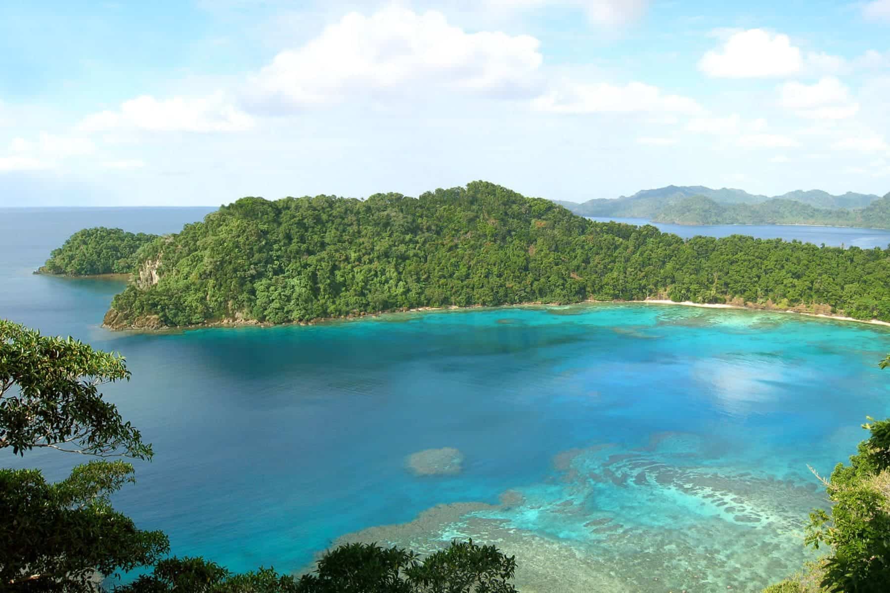 horseshoe-bay-matangi-island-feature