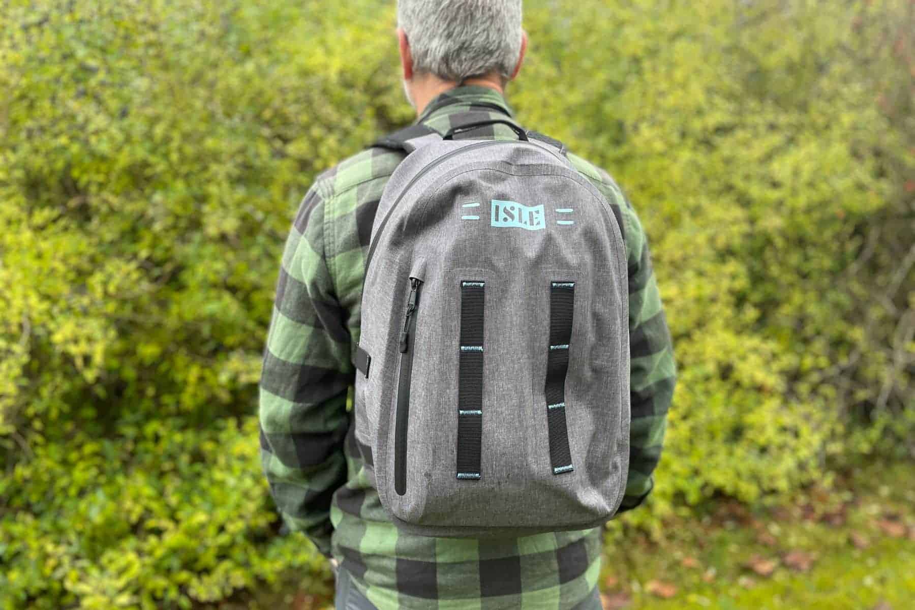 isle-gateway-waterproof-backpack-25l-back