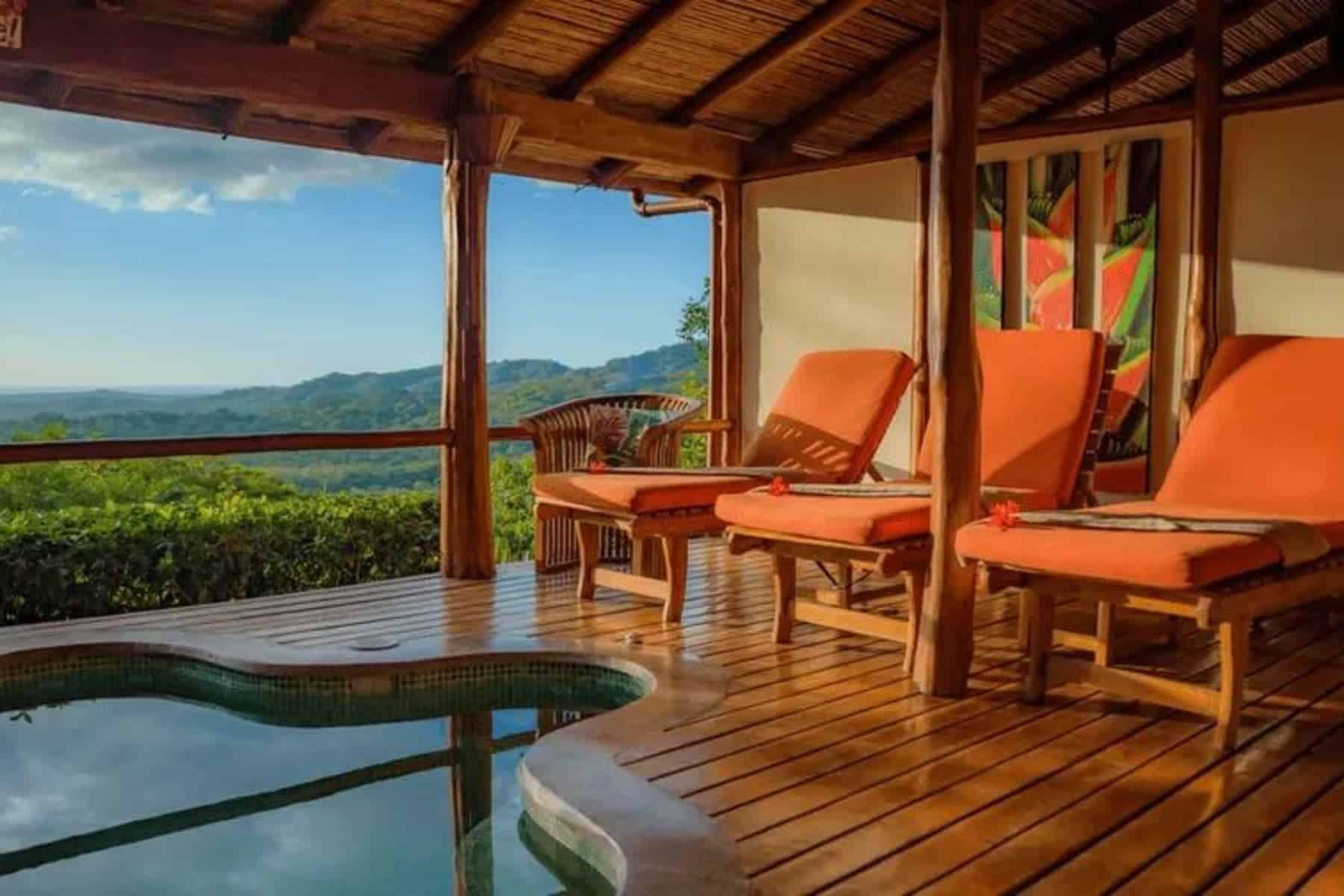 los-altos-de-eros-boutique-hotel-and-spa-pool-spa