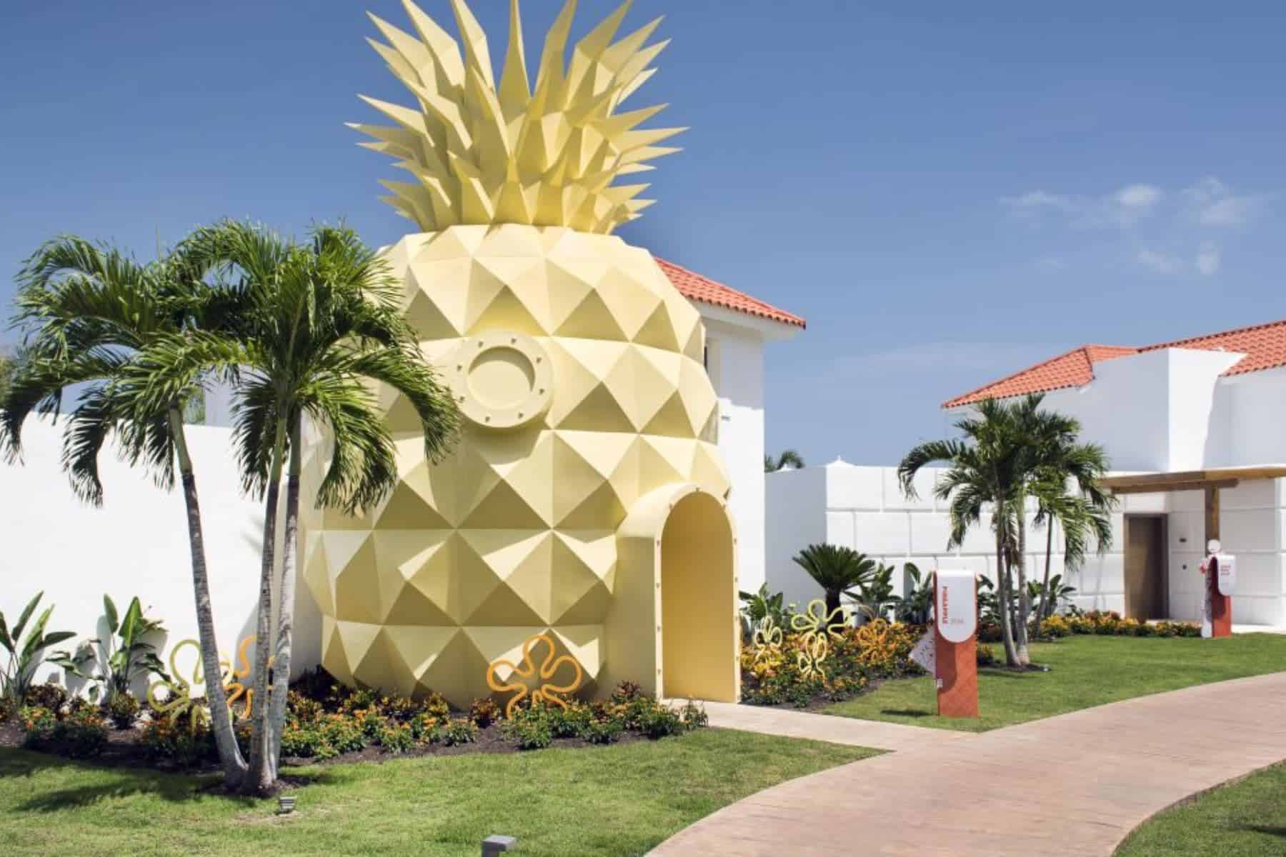 Nickelodeon Pineapple Villa