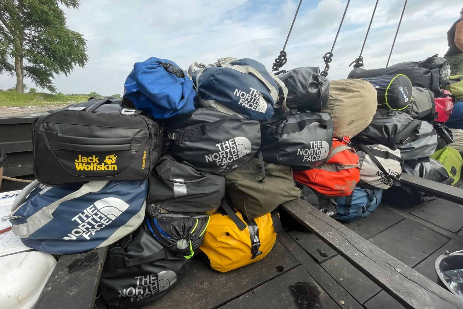 the-north-face-base-camp-duffel-bags