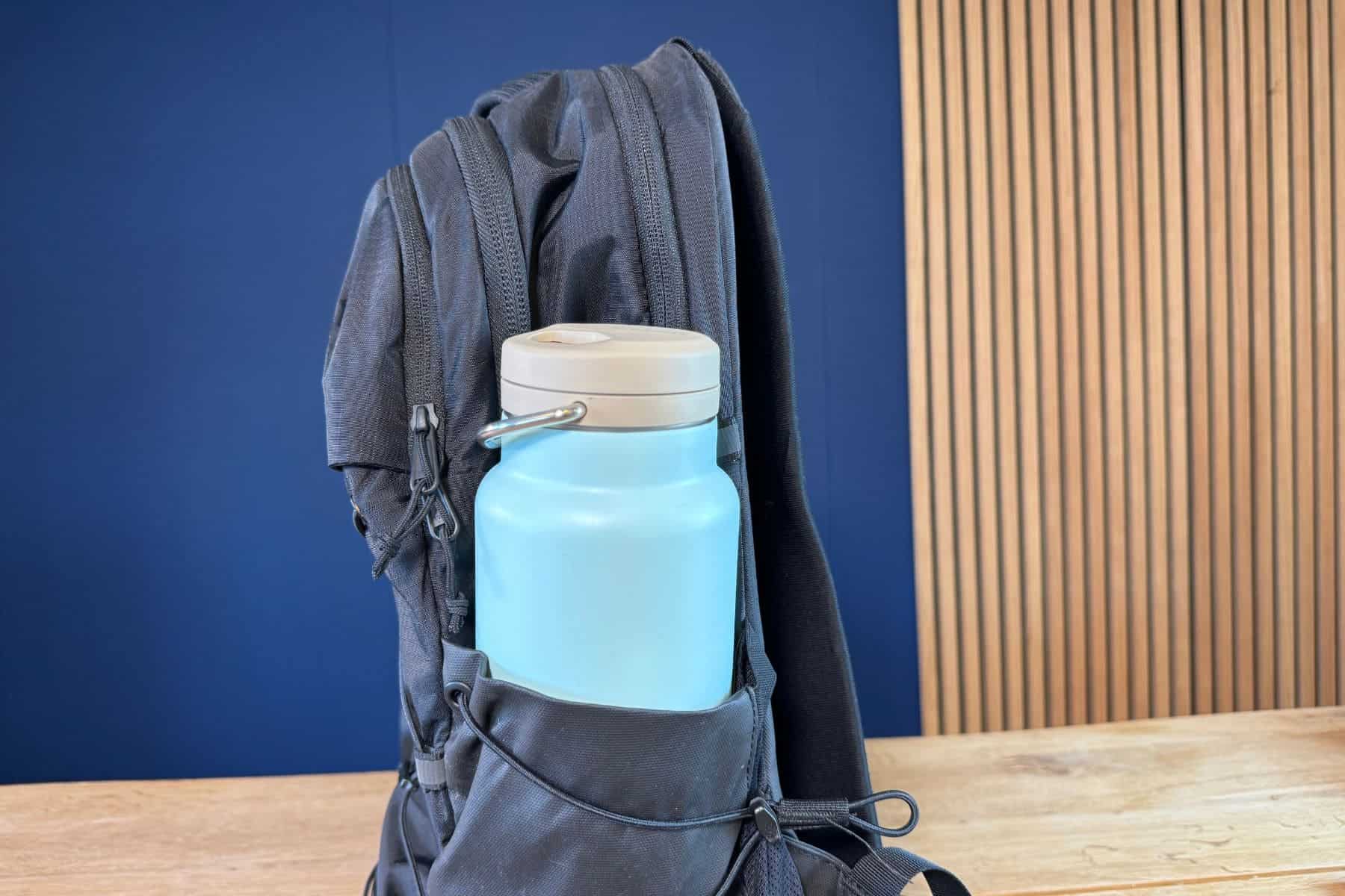 tnf-borealis-water-bottle-pocket
