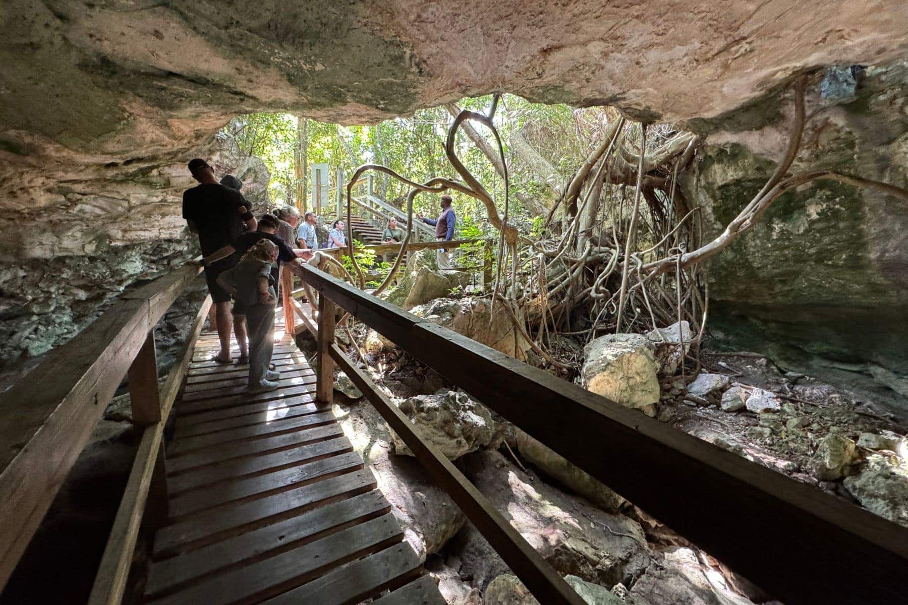 viva-fortuna-wyndham-beach-resort-advertorial-lucayan